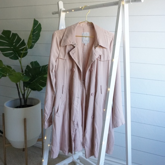 Guess Jackets & Blazers - Guess light pink coat